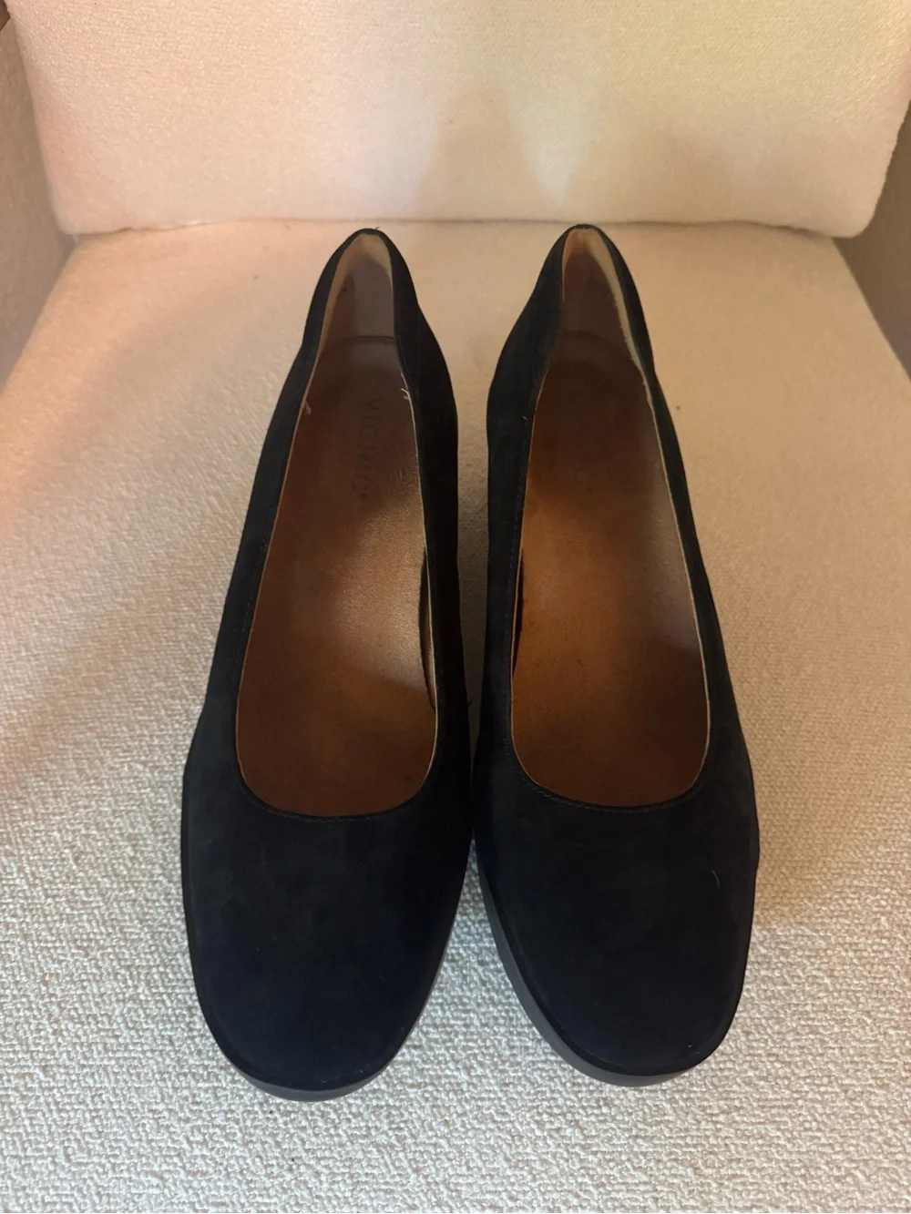 Vionic Black Suede Wedge Pumps